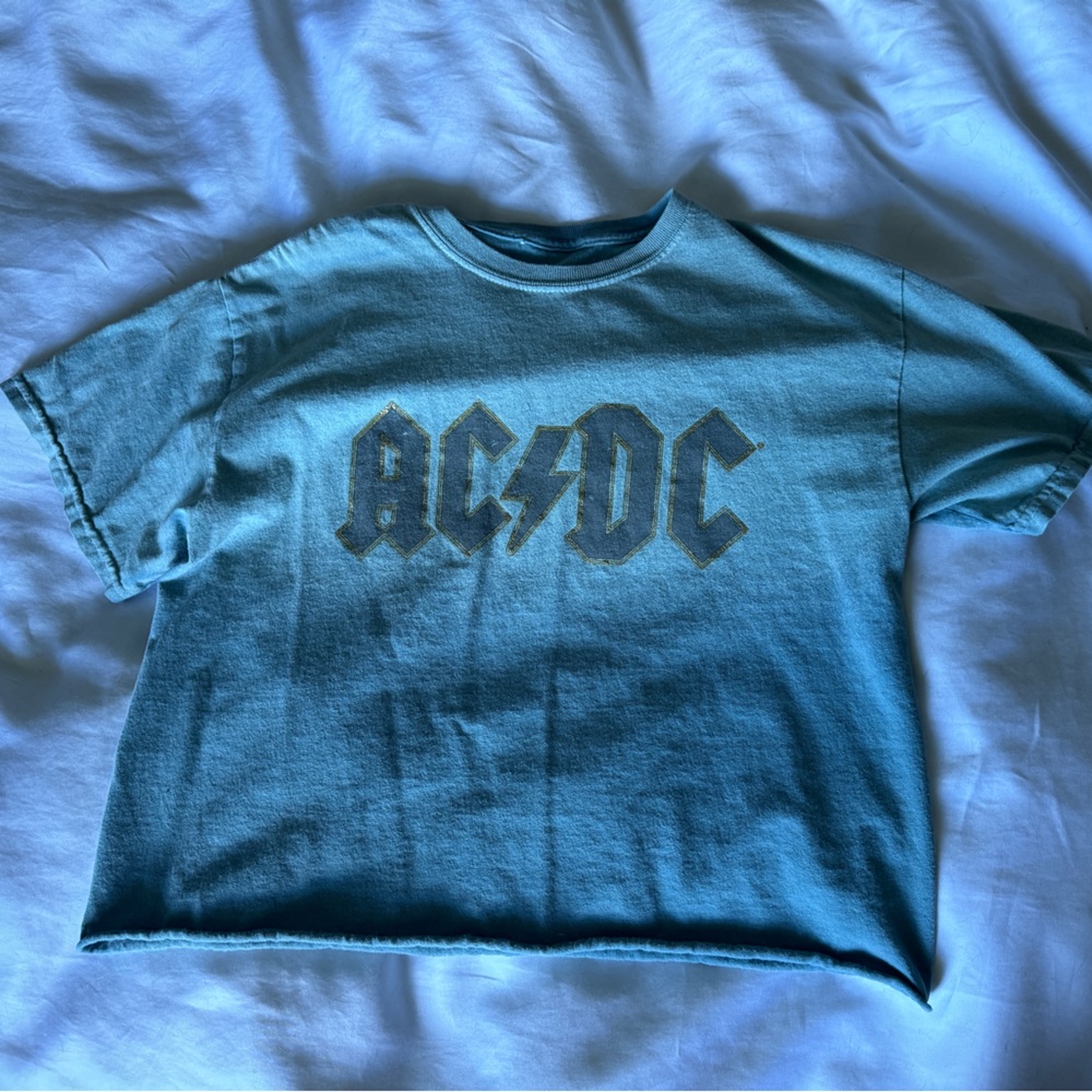 Vintage AC/DC crop shirt - Size Small